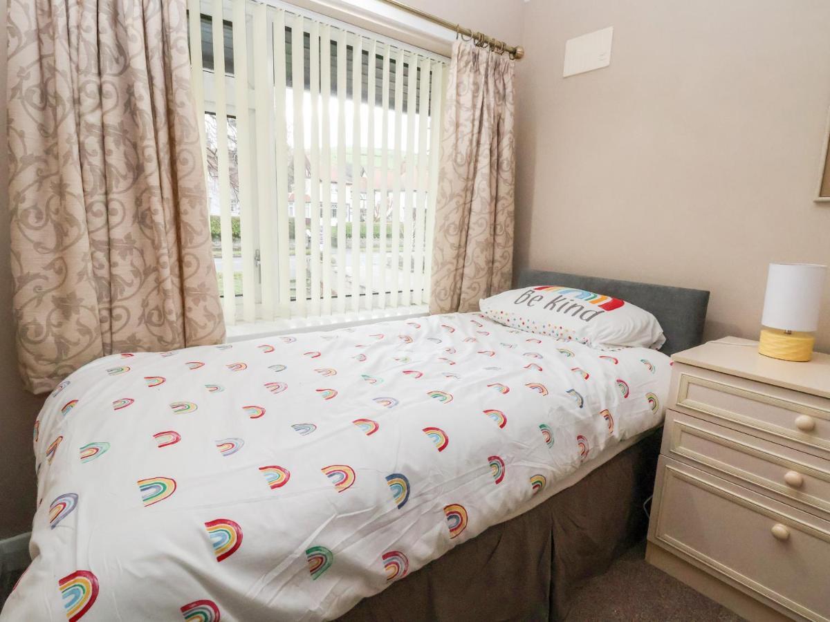 The Hollies Villa Prestatyn Bagian luar foto