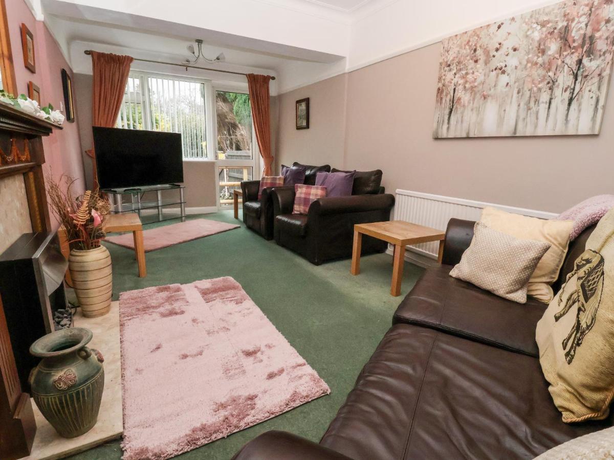 The Hollies Villa Prestatyn Bagian luar foto