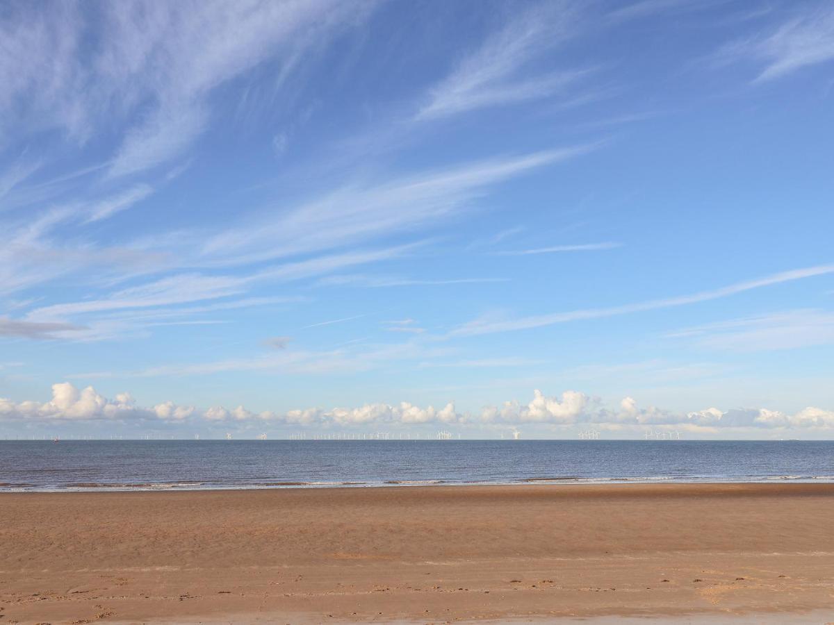 The Hollies Villa Prestatyn Bagian luar foto